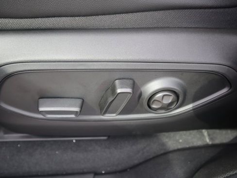 New 2025 Jeep Grand Cherokee L Altitude image 11