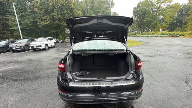 Used 2024 Volkswagen Jetta SE FWD image 14