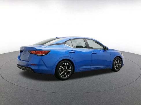Used 2025 Nissan Sentra SV FWD image 11