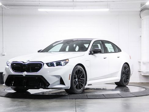 New 2026 BMW M5 AWD/4WD image 3