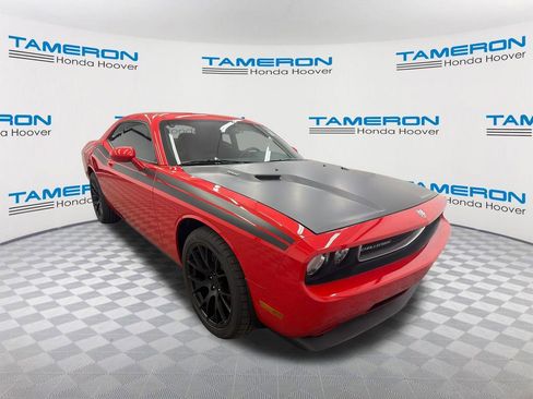 Used 2010 Dodge Challenger R/T RWD image 7