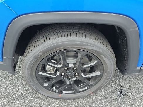 New 2026 Jeep Compass Latitude image 24