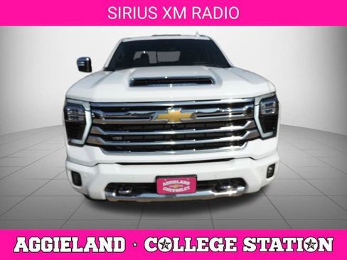 Certified 2024 Chevrolet Silverado 2500 High Country w/ High Country Premium Package AWD/4WD image 10