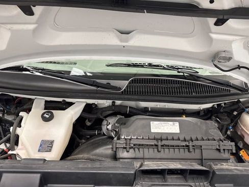 Used 2022 GMC Savana 2500 Extended RWD image 6
