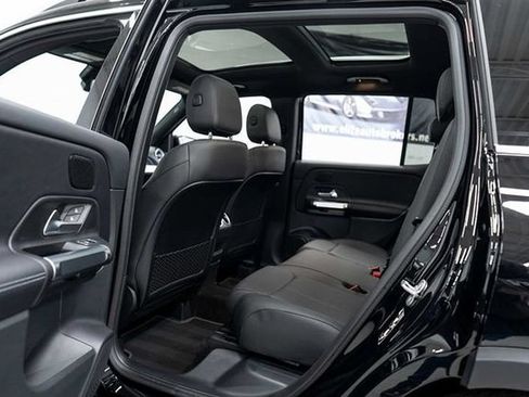 Used 2024 Mercedes-Benz GLB 250 4MATIC w/ Driver Assistance Package image 33