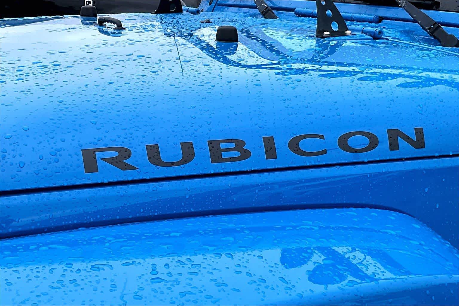 Used 2012 Jeep Wrangler Unlimited Rubicon w/ Dual Top Group AWD/4WD image 25