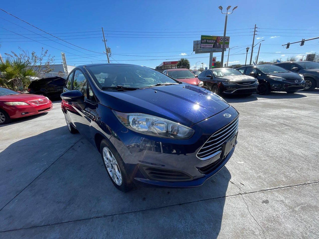 Used 2016 Ford Fiesta SE FWD image 2