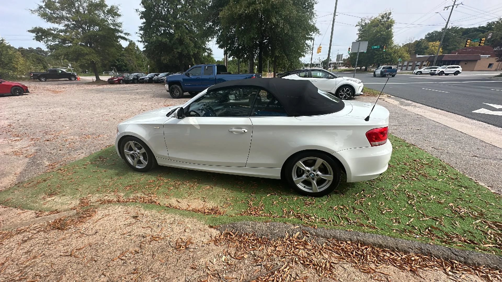 Used 2012 BMW 128i Convertible RWD image 6