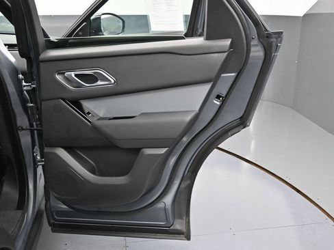 Used 2025 Land Rover Range Rover Velar S image 40