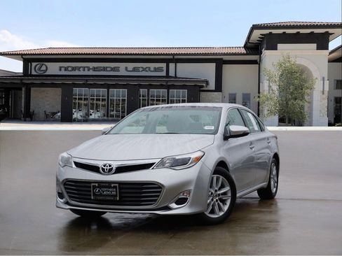 Used 2013 Toyota Avalon XLE image 1