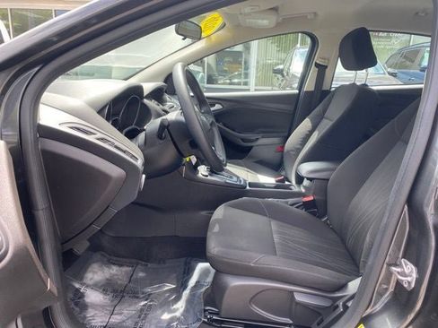 Used 2016 Ford Focus SE FWD image 13
