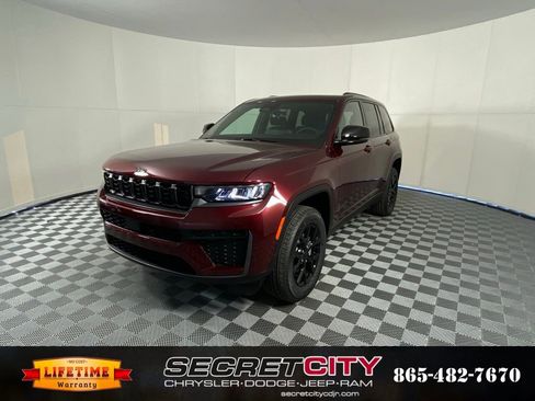 New 2026 Jeep Grand Cherokee Altitude image 3
