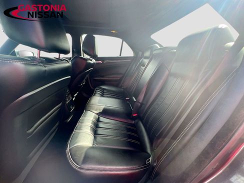 Used 2023 Chrysler 300 S image 32