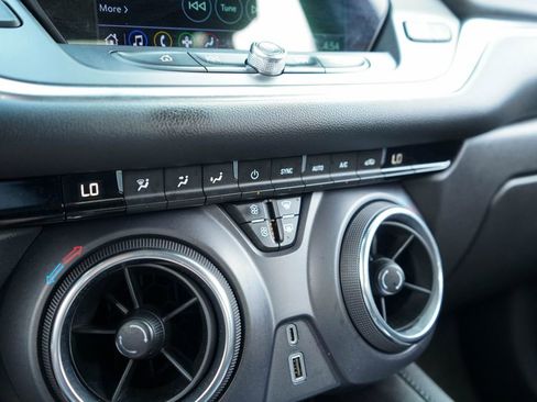 Used 2022 Chevrolet Blazer LT FWD image 21