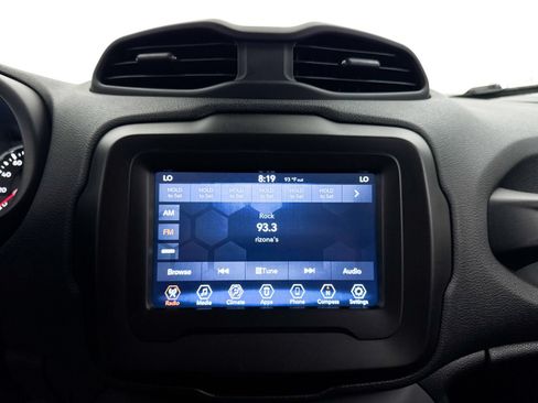 Used 2020 Jeep Renegade Latitude FWD image 5