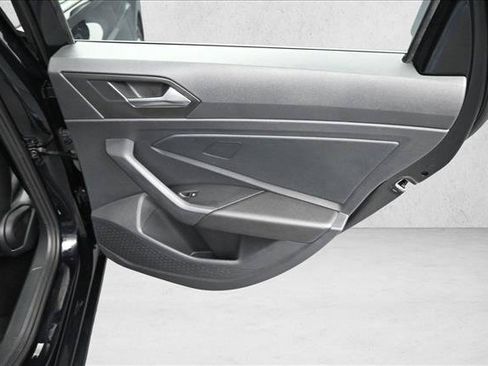 Used 2024 Volkswagen Jetta SE FWD image 26