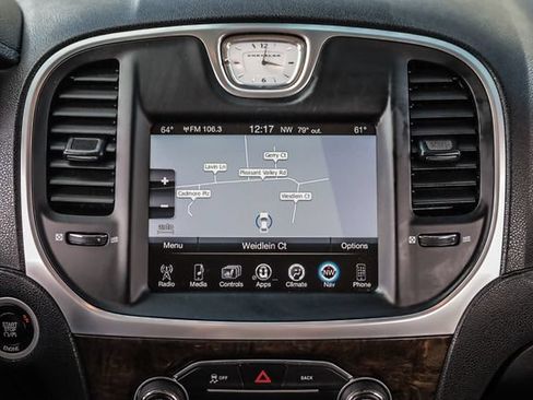 Used 2015 Chrysler 300 C RWD image 41
