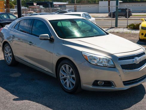 Used 2013 Chevrolet Malibu LT FWD image 13