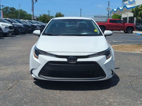 Used 2024 Toyota Corolla LE FWD image 9