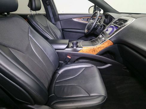 Used 2019 Lincoln Nautilus Reserve w/ Driver Assistance Package AWD/4WD image 19