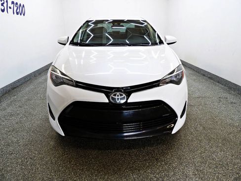 Used 2017 Toyota Corolla LE FWD image 2