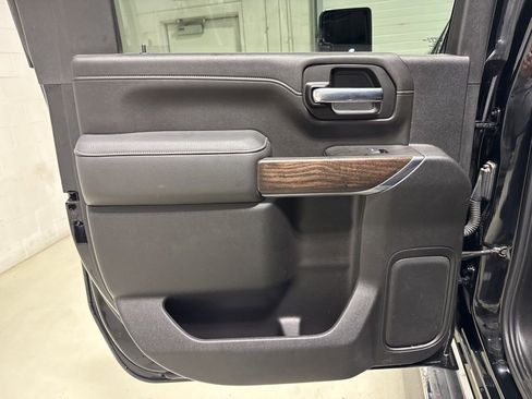 Used 2020 GMC Sierra 2500 Denali w/ Denali Ultimate Package image 30