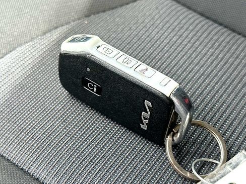 Used 2023 Kia K5 LXS FWD image 29