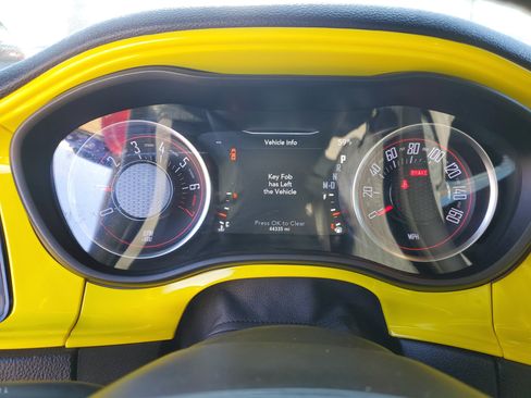 Used 2020 Dodge Challenger SXT image 21