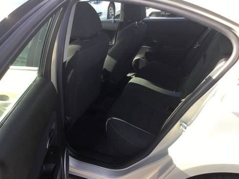 Used 2012 Chevrolet Cruze LT FWD image 11