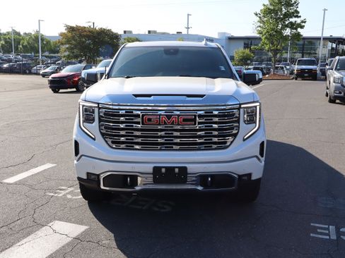 Used 2023 GMC Sierra 1500 Denali AWD/4WD image 3