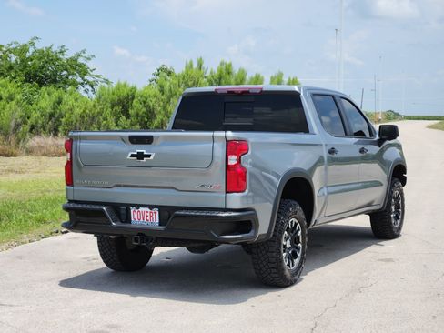 Used 2023 Chevrolet Silverado 1500 ZR2 w/ Technology Package AWD/4WD image 5
