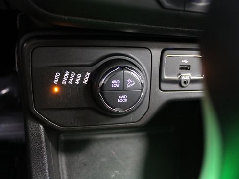 Used 2019 Jeep Renegade Trailhawk image 38