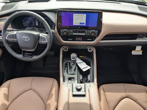 New 2026 Toyota Grand Highlander AWD image 15