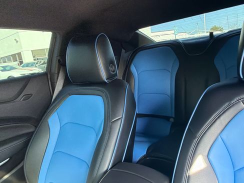 Used 2021 Chevrolet Camaro SS RWD image 7