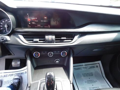 Used 2018 Alfa Romeo Stelvio AWD image 36