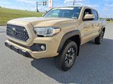 Certified 2018 Toyota Tacoma TRD Off-Road image 4