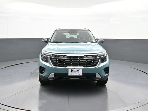 Certified 2025 Kia Seltos S AWD/4WD image 2