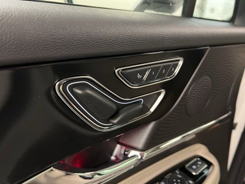 New 2026 Lincoln Corsair Reserve image 29