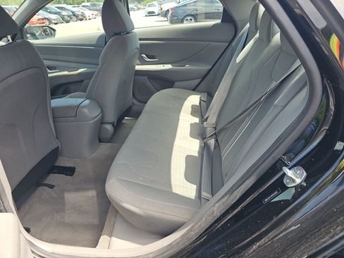 Used 2022 Hyundai Elantra SEL w/ Convenience Package FWD image 14