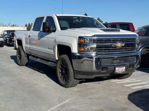 Used 2017 Chevrolet Silverado 2500 LT image 1