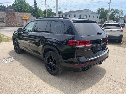 Used 2023 Volkswagen Atlas SEL R-Line AWD/4WD image 22