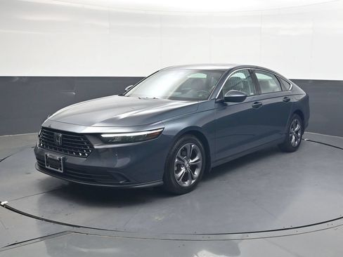 Used 2023 Honda Accord EX image 8