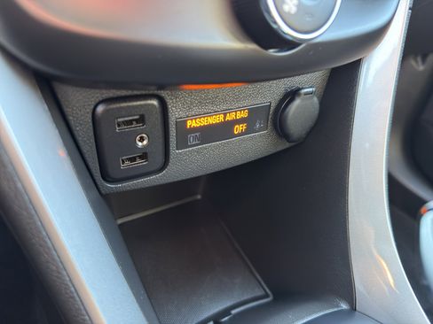 Certified 2022 Chevrolet Trax LT w/ LT Convenience Package image 20