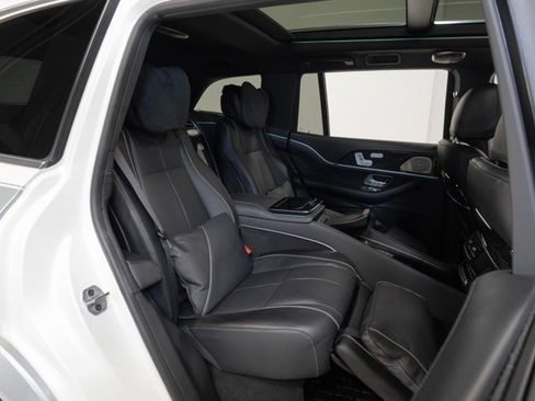 Used 2023 Mercedes-Benz Maybach GLS 600 4MATIC image 69