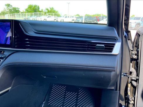 Certified 2025 Toyota Camry SE w/ Multimedia Upgrade Package AWD/4WD image 18