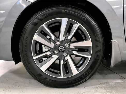 Certified 2025 Nissan Versa SV w/ Trunk Package image 8