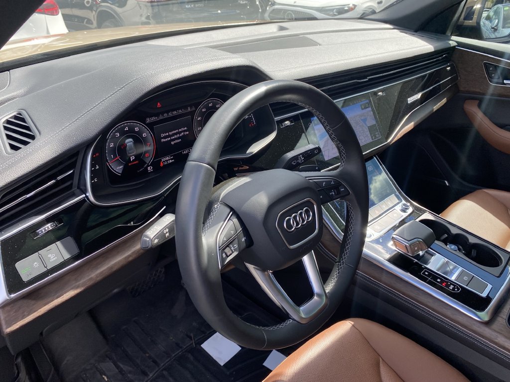 Used 2024 Audi Q8 Premium Plus AWD/4WD image 2