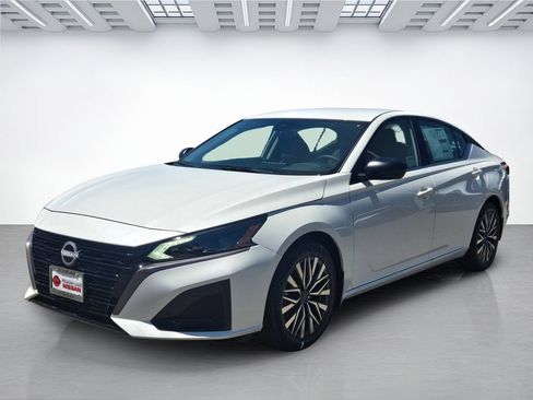 New 2026 Nissan Altima 2.5 SV FWD image 8