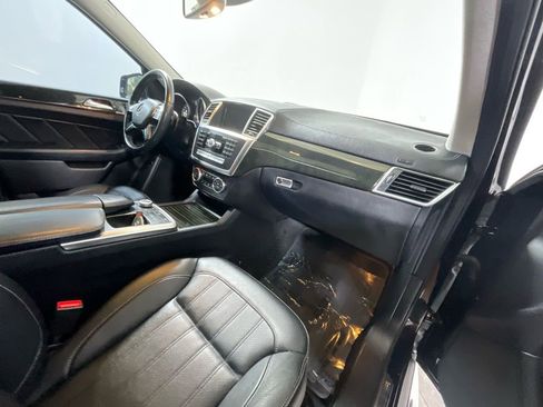 Used 2016 Mercedes-Benz GL 450 4MATIC image 25