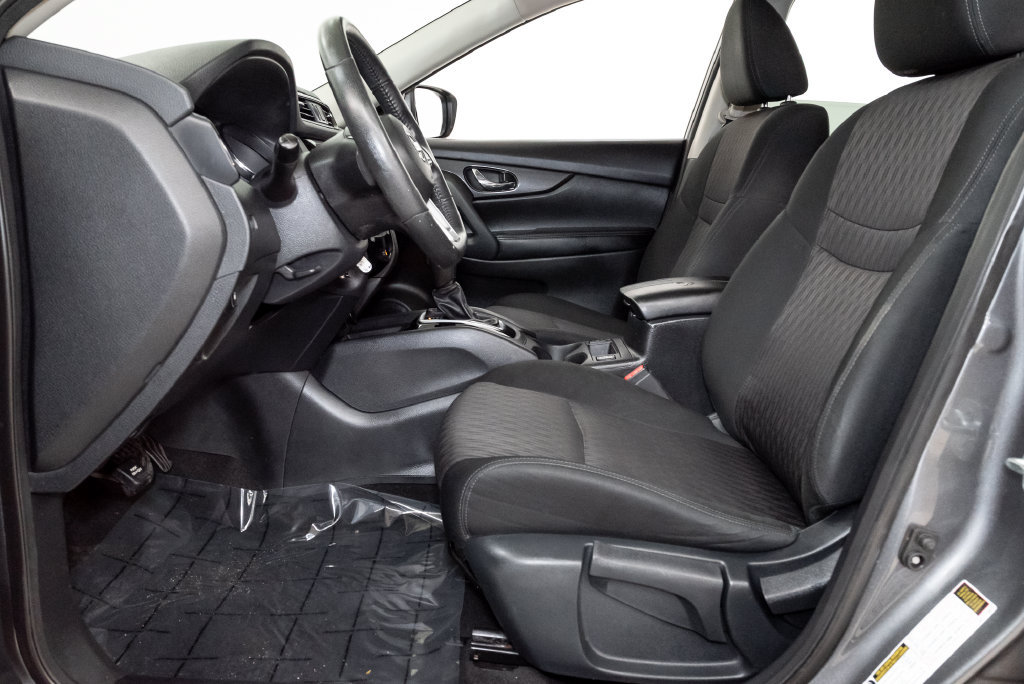 Used 2020 Nissan Rogue S w/ Special Edition Package FWD image 11